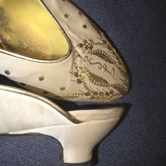 Yves Saint Laurent Gold and Cream Embroidered Mules - Picture 6 of 9